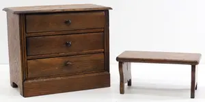 Salesman sample or child's chest of drawers