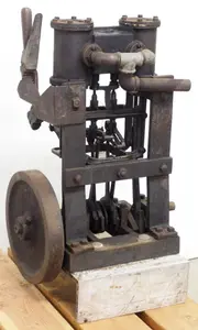 Vertical steam engine