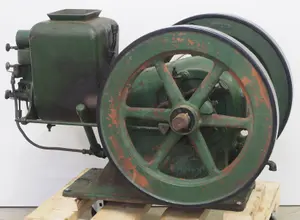 International Mogul 2.5hp engine