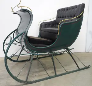 Albany sleigh with foot rest