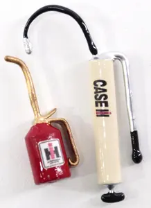 Miniature IH & Case grease and oil can