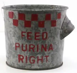 1-gallon Purina dry measure galvanized bucket