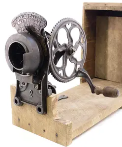 World Champion No.2 hand crank corn sheller