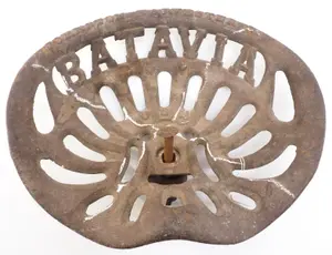 Batavia cast iron seat