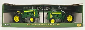 John Deere WF 320 & WF 420 Tractor Set