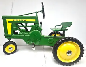 Eska John Deere 130 Series Pedal Tractor