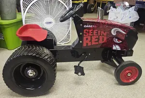 Case IH Magnum 'Seein Red' Puller Pedal Tractor