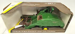 John Deere 1940 12A Combine