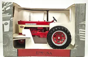 1/8 Scale HD NF Farmall 560 White Stripe Tractor