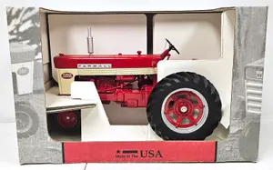 1/8 Scale Case IH Farmall 560 White Stripe Tractor