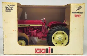 Case IH WF International Farmall F-12 Tractor