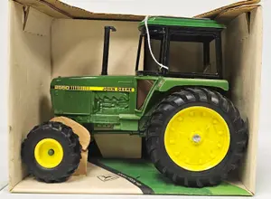 John Deere WF 2550 Tractor