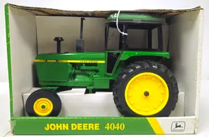 John Deere WF 4040 Tractor