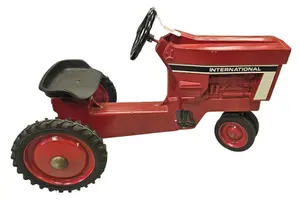 International 86 Series Pedal Tractor