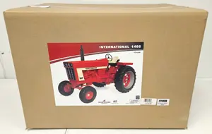 1/8 Scale Case International 1466 WF Tractor