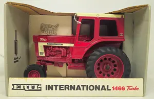 International WF 1466 Turbo Tractor