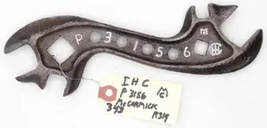 8.5''L McCormick & International Harvester