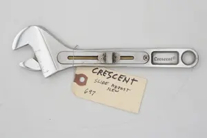 8.5''L "Crescent"