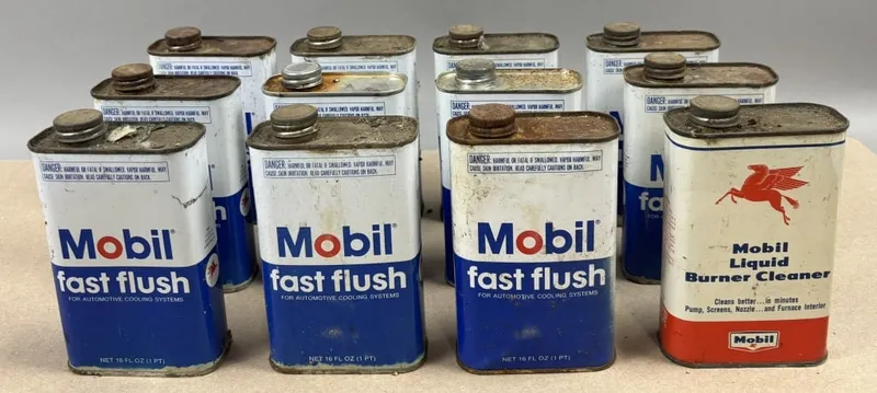 Lot 12 Full Mobil Fast Flush Liquid Burner Pints from auction in Jackson, Michigan — image 32
