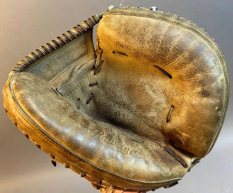 Johnny Bench HOH Signed Rawlings RL1 Catchers Mitt from auction in Jackson, Michigan — image 29
