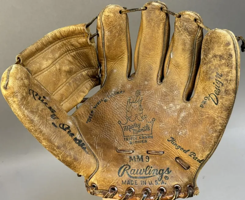 Mickey Mantle Signed Rawlings MM9 Baseball Glove from auction in Jackson, Michigan — image 47