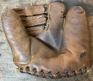 Wilson A2120 3 Finger Ball Hawk RHT Baseball Glove