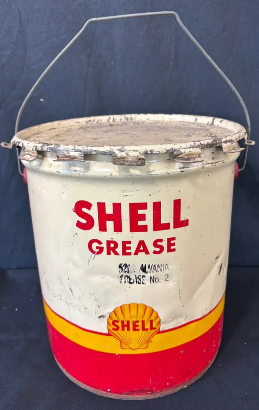 Shell Alvania Grease Original 35 Lb 1930s Metal Grease Can from auction in Jackson, Michigan — image 19