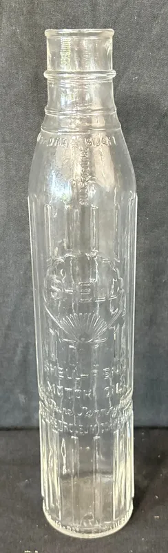 Shell Penn Embossed Glass 1 Quart Motor Oil Bottle from auction in Jackson, Michigan — image 48