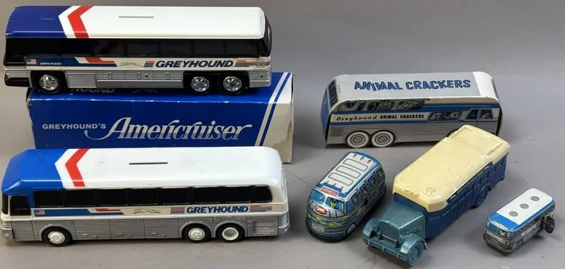 NOS Lot 6 Greyhound Americruiser Avon Crackers Bus from auction in Jackson, Michigan — image 28