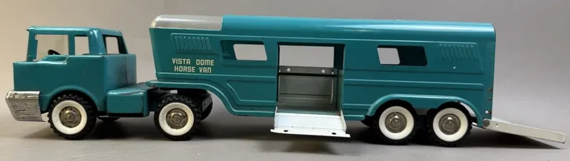 Structo Vista Dome Horse Van Pressed Steel Trailer from auction in Jackson, Michigan — image 44