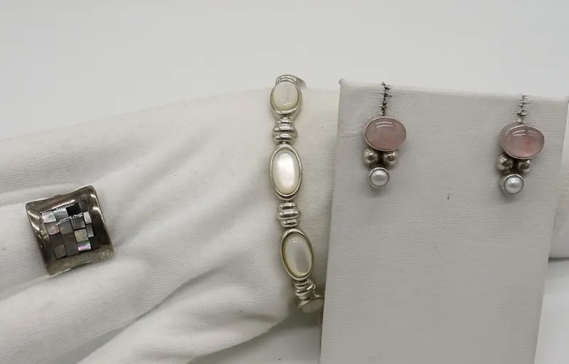 Sterling Silver Mother of Pearl & Abalone Pieces from auction in Ottawa, Ohio — image 17