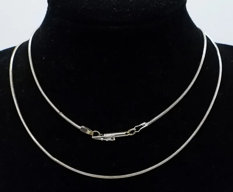 14K White Gold Snake Chain Necklace 21" from auction in Ottawa, Ohio — image 21
