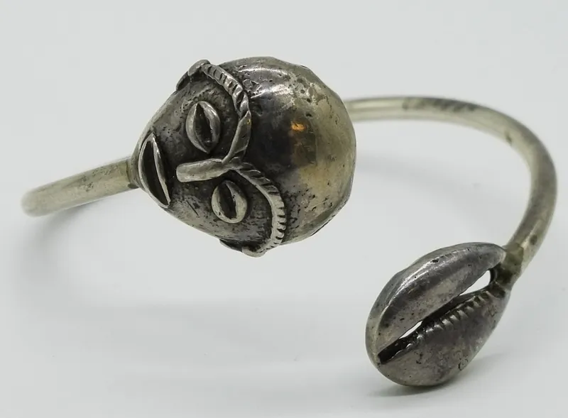 Sterling Cowrie Shell Cuff Bracelet from auction in Ottawa, Ohio — image 37
