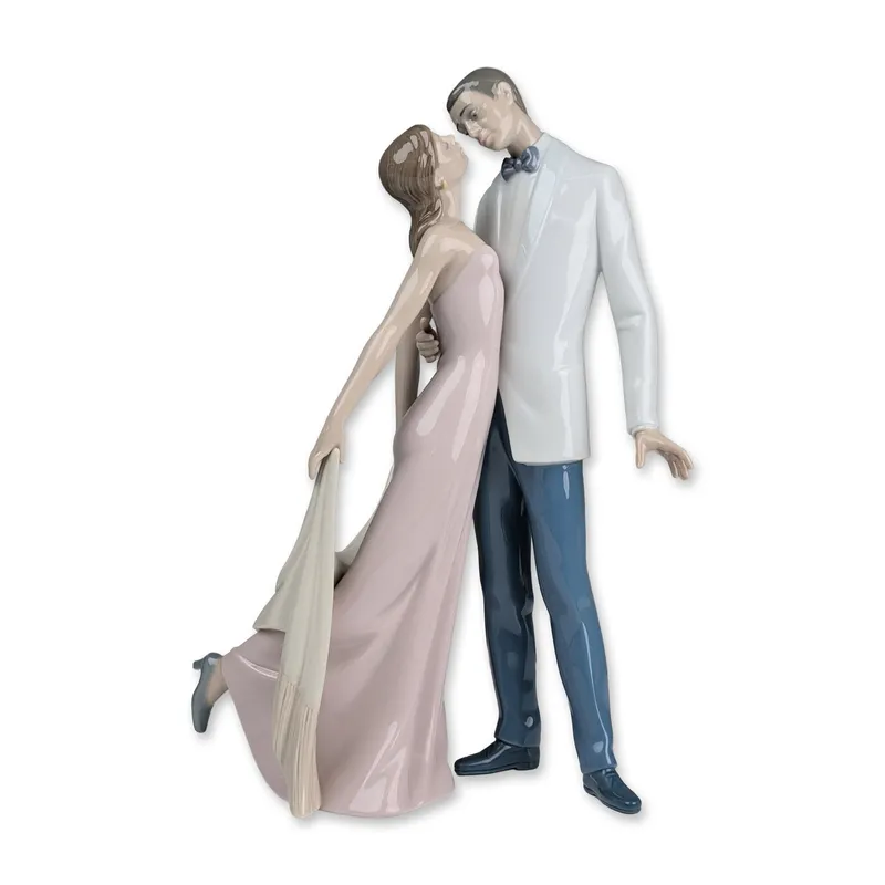 Lladro Glossy Porcelain Figurine, Happy Anniversary 1006475 from auction in Hollywood, Florida — image 8