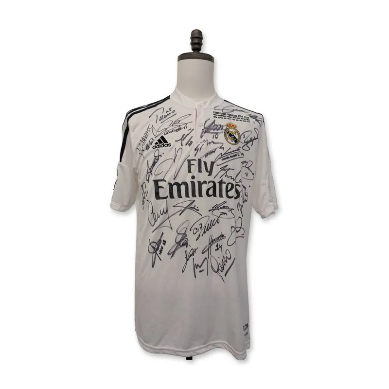 Real Madrid Cristiano Ronaldo Signed 2014-15 Home Soccer Jersey from auction in Hollywood, Florida — image 42