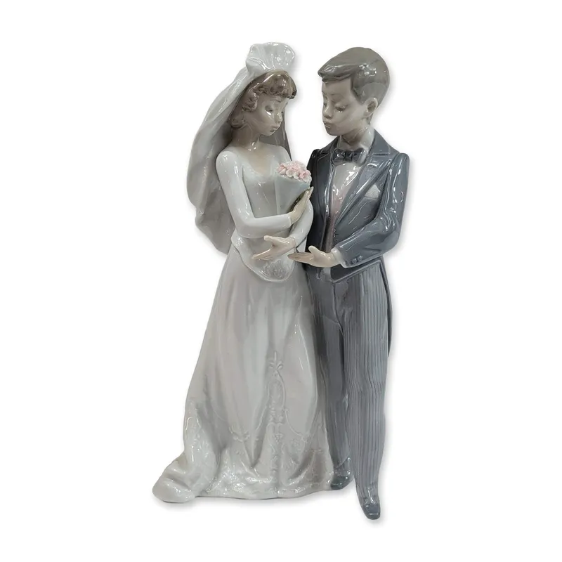 Lladro Porcelain Figurine, From this Day Forward 5885 from auction in Hollywood, Florida — image 15