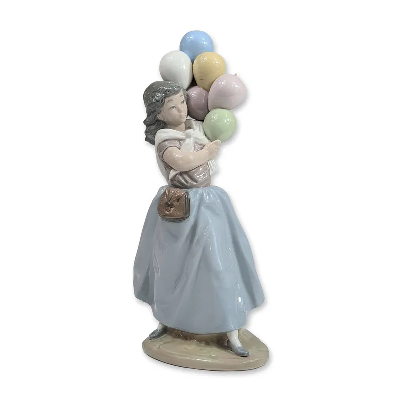 Lladro Porcelain Figurine, Balloons for Sale 1005141 from auction in Hollywood, Florida — image 28