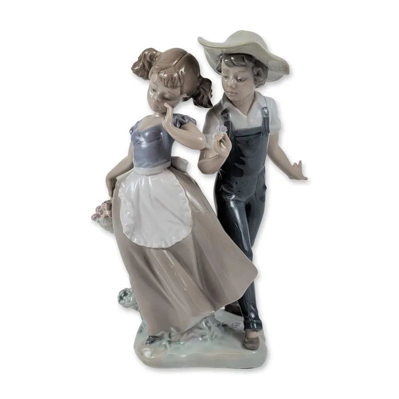 Lladro Porcelain Figurine, Love In Bloom 1005292 from auction in Hollywood, Florida — image 32