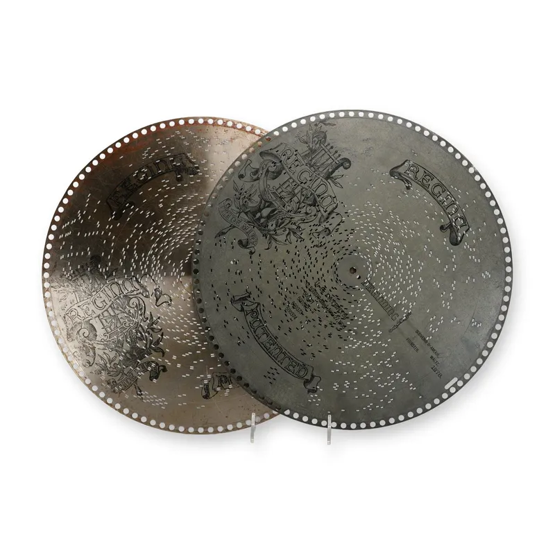 Regina 15.5 Inch Music Box Discs Dixies Land Souvenir DAmour from auction in Hollywood, Florida — image 47