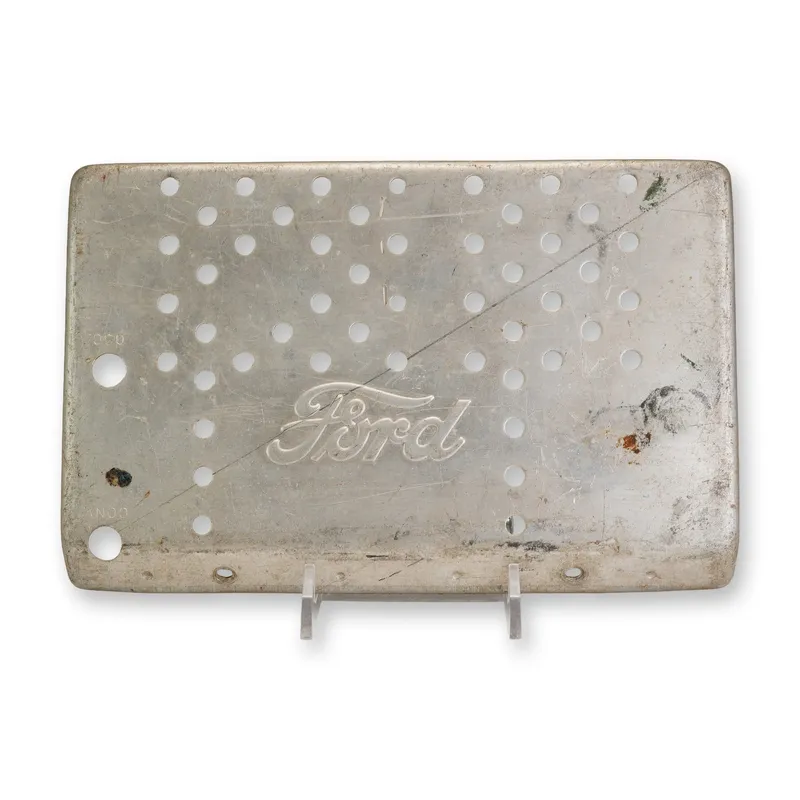 Ford Perforated Radio Top Cover, 1942-1948 Ford and Mercury from auction in Hollywood, Florida — image 31
