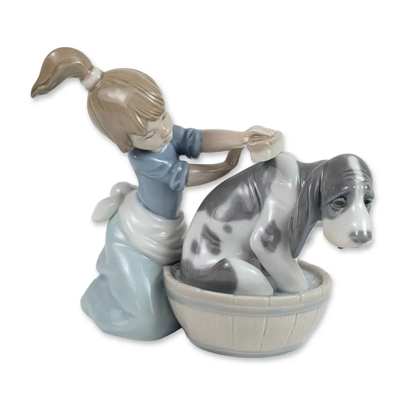 Lladro Porcelain Bashful Bather Figurine 5455 from auction in Hollywood, Florida — image 29