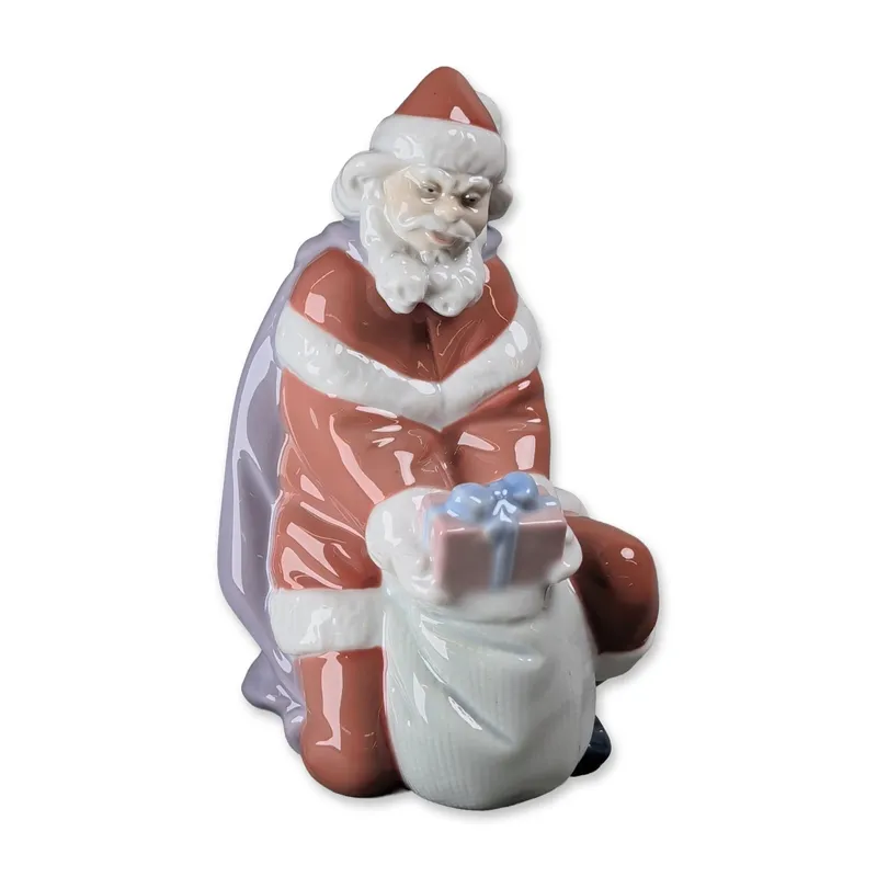 Lladro A Gift from Santa Porcelain Figurine 6575 from auction in Hollywood, Florida — image 27