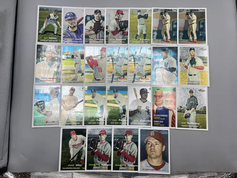 (25) 2006 Topps Heritage Chrome Baseball Cards - All Cards Are #/1957 - Scott Rolen, Roy Halladay from auction in Greenville, Ohio — image 17