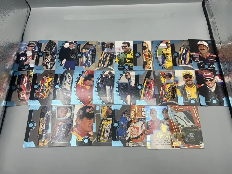 (25+) Assorted Nascar Racing Cards - Tony Stewart, Mark Martin, Dale Jarrett from auction in Greenville, Ohio — image 4