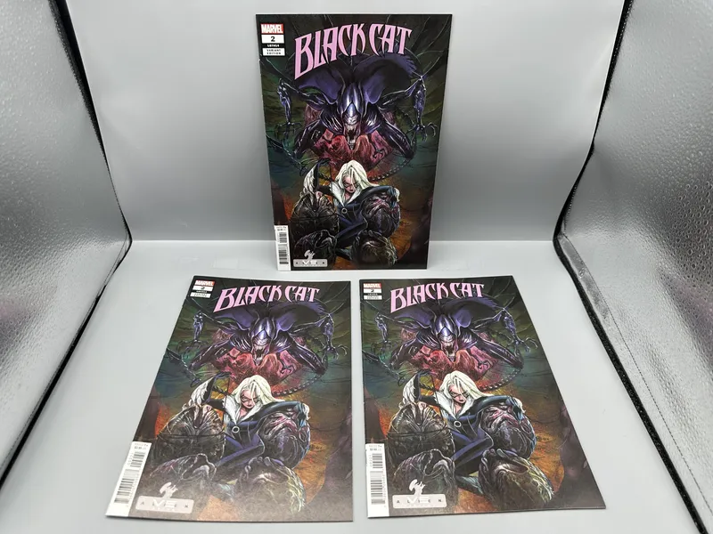 Marvel Comics Black Cat #2 (2021) lot of 3 - Peach Momoko Alien Variant from auction in Greenville, Ohio — image 22