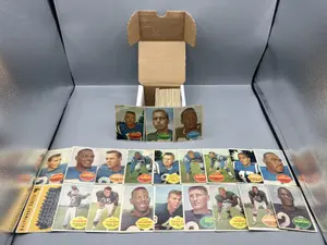 1960 Topps Football Complete Set - 132 Cards / Varying Conditions W/ Nice Starr - Writing on some cards