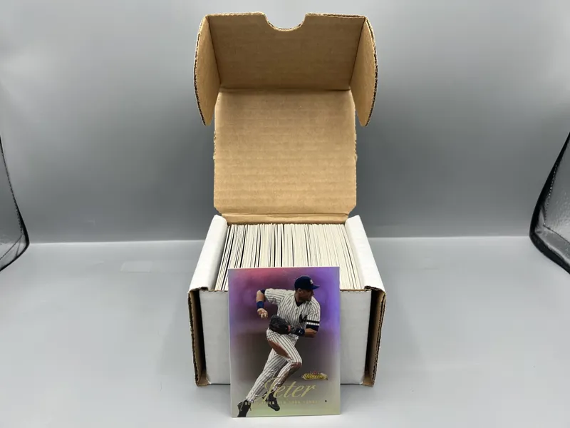 2000 Fleer Showcase Series 1 Baseball Complete 100 Card Set from auction in Greenville, Ohio — image 7