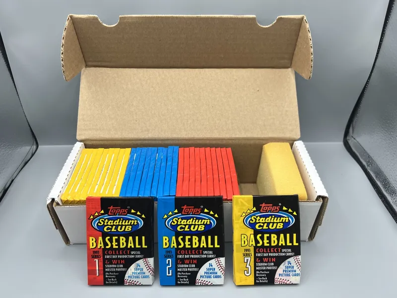 (31) 1993 Topps Stadium Club Baseball Unopened Wax Packs from auction in Greenville, Ohio — image 14