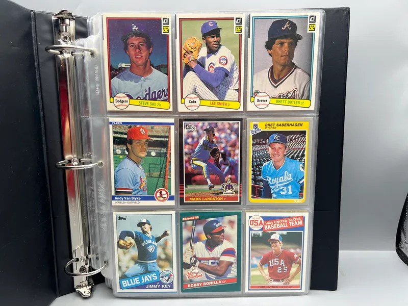 Binder of Assorted Baseball Rookie Cards W/ Lots of Stars - Varying Conditions from auction in Greenville, Ohio — image 9