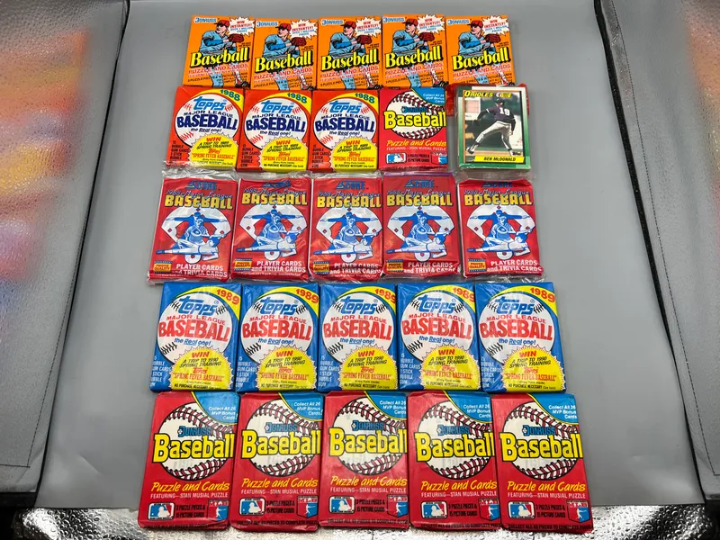 (25) Assorted Vintage Baseball Unopened Wax Packs from auction in Greenville, Ohio — image 19